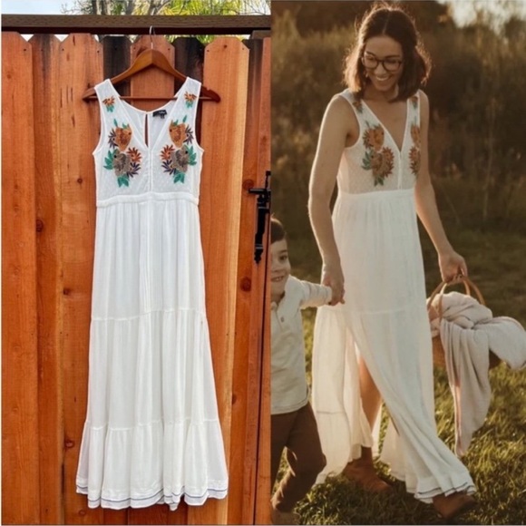 White Bohemian Floral Embroidered Gauzy Maxi Dress 🌿🌿 - Picture 12 of 13